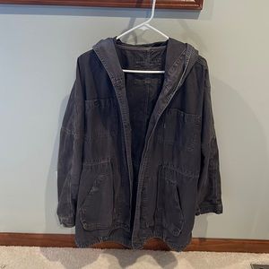 Flattering Grey American Eagle jacket! Size medium!